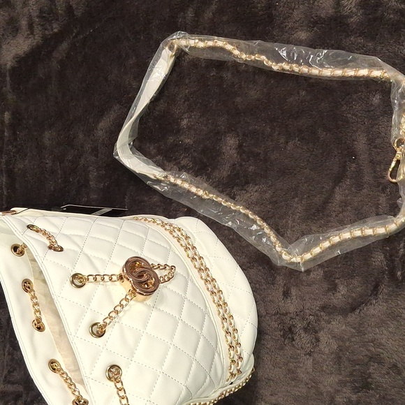 White Quilted Shoulder Bag - Picture 7 of 9